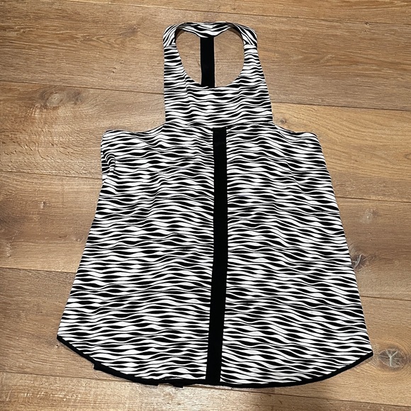 Elizabeth and James Silk Blouse Size Small - Picture 6 of 8